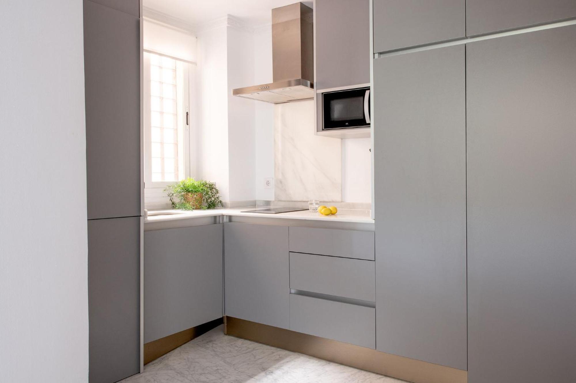 Jardines Del Prado Suite Apartment Севиля Екстериор снимка